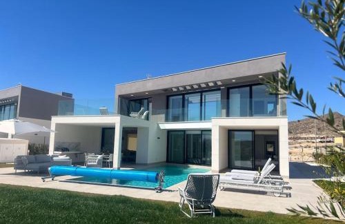 Caserio Los Tarquinos Villa | Luxury Villa Aqua 5 st Altaona Golf