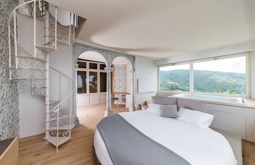 Santa Giulia Resort | Luxury Villa between Portofino & Cinque Terre. All comforts available.