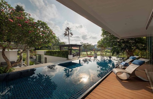 Batu Bolong Villa | Luxury Villa in Canggu and 400 meters to Batubolong Beach