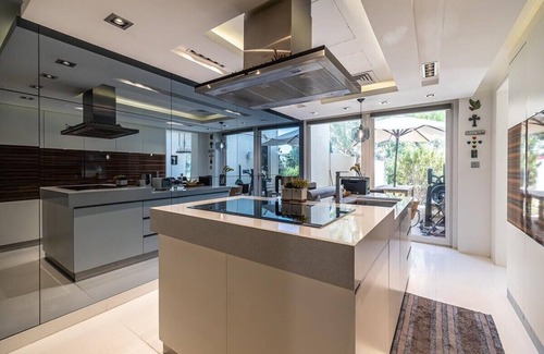 Emirates Hills Villa | Luxury Villa in The Springs with Private Garden