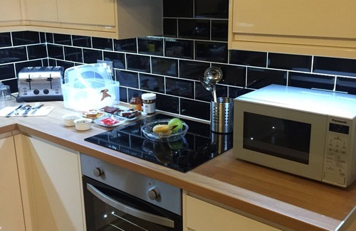 Blackpool Town Center Villa | Luxury Villa Near The Winter Gardens with 7 bedrooms and 7 bathrooms sleeps 16
