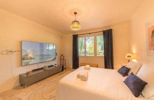 Chaparon House | Luxury Villa Pernette, vue lac et plage privée - LLA Selections by Location Lac Annecy
