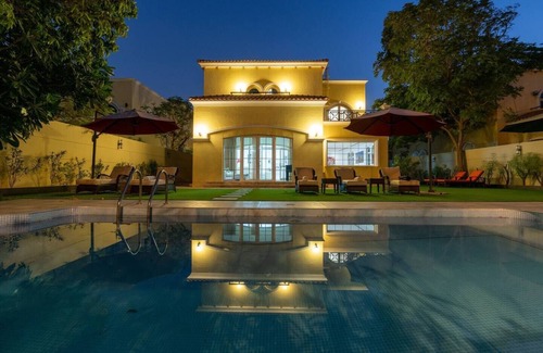 Jumeirah Apartment | Luxury Villa – Private Pool & Maid Included
