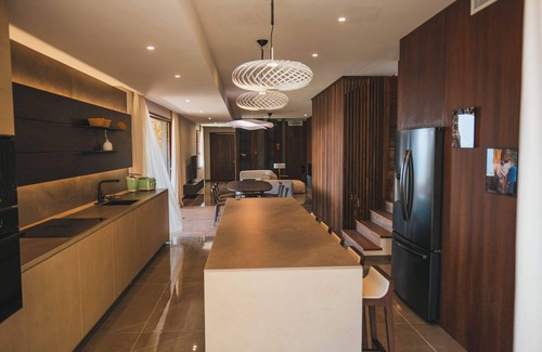 Cargese Villa | Luxury Villa Saleccia Beach access through the maquis