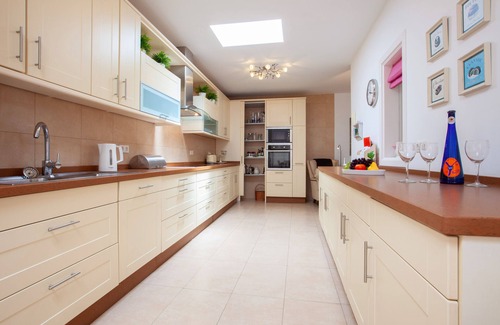 Puerto del Carmen Villa | luxury villa sleeps 8 with amazing sea views