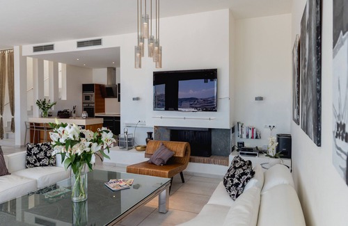 Cap Martinet Villa | Luxury Villa with Outdoor Bar, Ibiza Villa 1027
