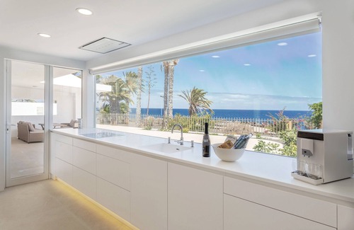 Costa Teguise Villa | Luxury Villa with magnificent sea views , Close to sea & beach