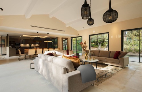 Cote d'Azur- French Riviera Villa | Luxury villa with private pool near the beach