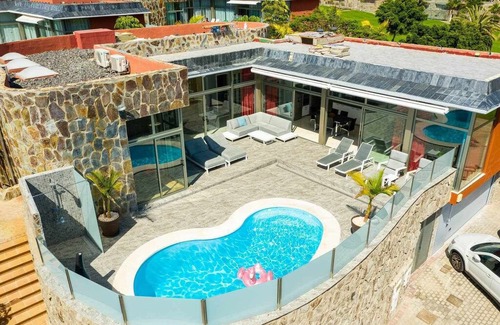 Mogan House | LUXURY VILLA WITH HEATED POOL AND JACUZZI