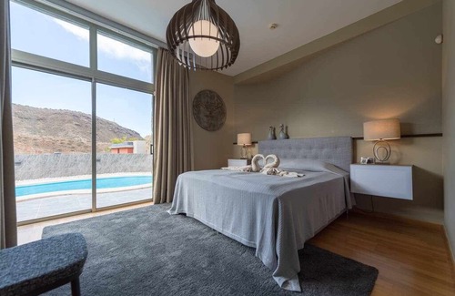 Mogan House | LUXURY VILLA WITH HEATED POOL AND JACUZZI
