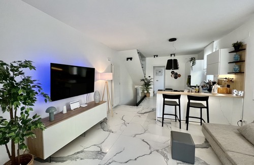 Mondello Villa | Luxury villa with jacuzzi at few meters from the beach