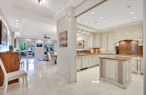 Hendricks and Venice Isles House | LUXURY WATERFRONT TOWNHOUSE