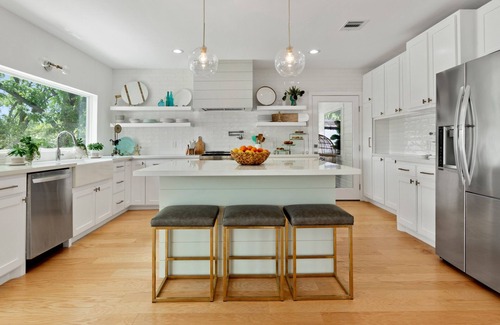 Kingsland House | Luxury waterfront home boat and jest ski slip available!