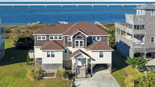 Rodanthe Villa | Luxury Waterfront Villa