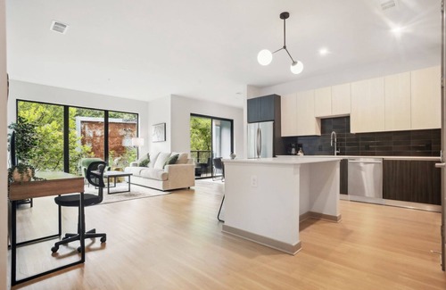 Home Park Apartment | Luxury West Midtown 2 Bdrm in Atlanta