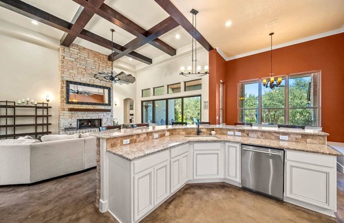 Wimberley House | Luxury Wimberley Escape | 4BR | Pool | Sauna | BBQ