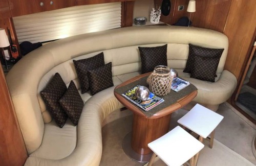 Barcelona Boat Rental | Luxury Yacht for lodging and trips Passages (2,3,4 and 8h)