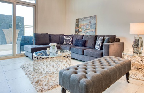 Discovery Gardens Apartment | Luxury yet cozy 3 bedrooms apartment w/ huge terrace, gym+pool, great location