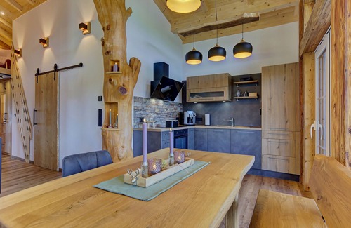 Eppenschlag Ski Chalet | 'Luxus-Chalet-Mühlberg' with Mountain View, Private Terrace and Wi-Fi