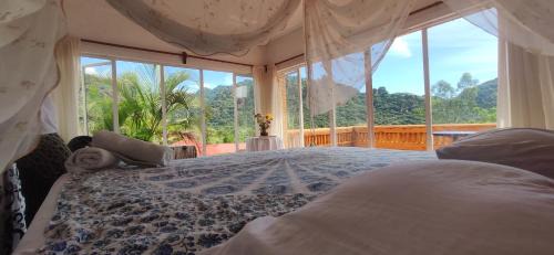 Amatlan House | Luz Azul Centro de Meditación y Retiros Holísticos