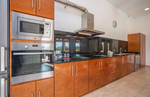 Petra Villa | Luz De Luna - Four Bedroom Villa, Sleeps 8