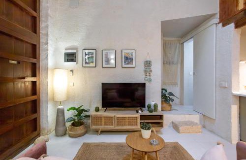 Pedreguer House | Luz, piedra y calma a 15 min del mar