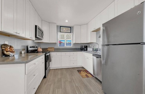 Paradise Apartment | LV - 973 E Count Wutzke (3B)