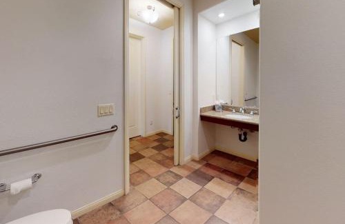 La Quinta Apartment | LV026 Secluded Downstairs Legacy Villas Studio