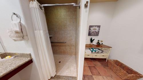 La Quinta Apartment | LV026 Secluded Downstairs Legacy Villas Studio