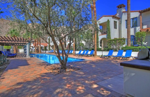 La Quinta Apartment | LV027 Upstairs Studio Overlooking Lap Pool