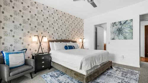 La Quinta Apartment | LV031 Luxurious Upstairs Legacy Villas Studio
