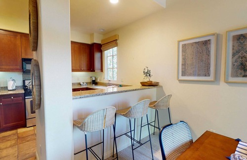 La Quinta Apartment | LV217 Superb 2 Bedroom Overlooking the Lap Pool
