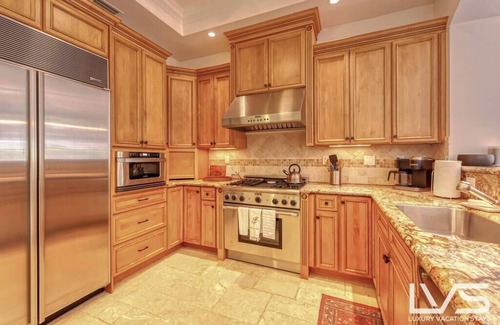 Downtown Fort Lauderdale House | LVS Villa Alba- Walk2LasOlas, HeatedPool, RoofTopTerrace