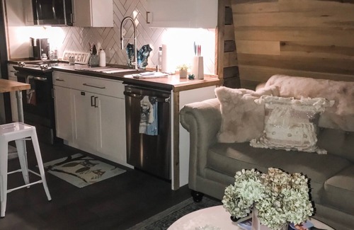 Franklin Apartment | Lynch Loft Cozy Studio in charming downtown Franklin