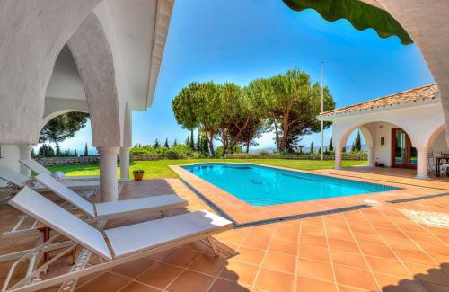 Mijas Villa | LYX HOMES Villa in Mijas with private heated pool
