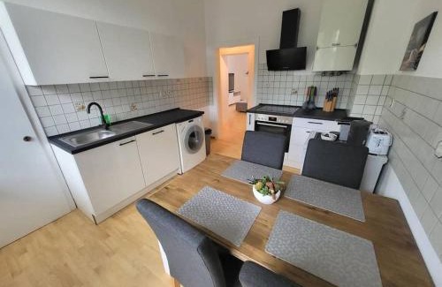 Metternich Apartment | Möblierte 3-Zi Wohnung Nähe BWZK