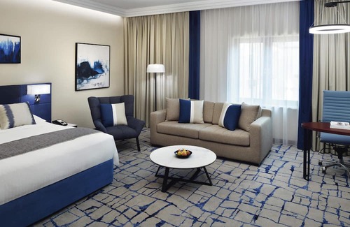 Bur Dubai Hotel | Mövenpick Hotel & Apartments Bur Dubai