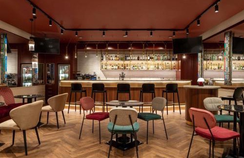 Nepszinhaz negyed Hotel | Mövenpick Hotel Budapest Centre