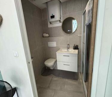 12th Arrondissement Apartment | M 10 maison avec spa et jardin proche de la mer