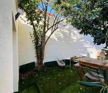 12th Arrondissement Apartment | M 10 maison avec spa et jardin proche de la mer