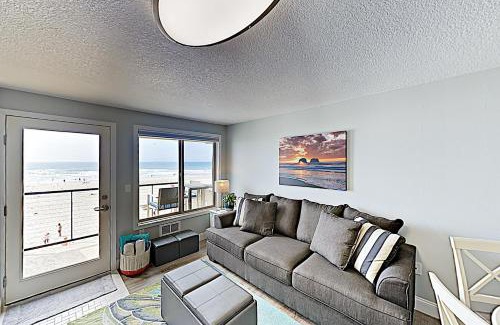 Rockaway Beach Apartment | M & M Beach Nest
