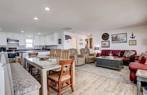 Surf City House | M&M Sandcastle - NEW BEACHFRONT Ranch - second home 612684