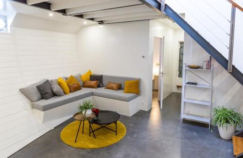 Eastern Docklands Boat Rental | M/S Svalbard B&B