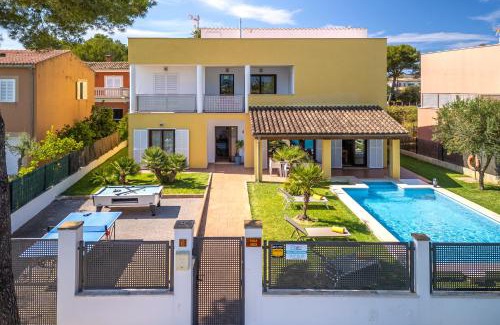 Alcudia Ski Chalet | M353 Ibiza by Mallorca Villa Selection