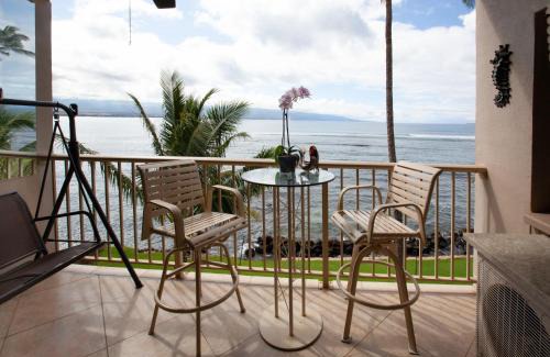 Maalaea Apartment | Maalaea Harbor-Oceanfront 2 Bedroom/2 Bath