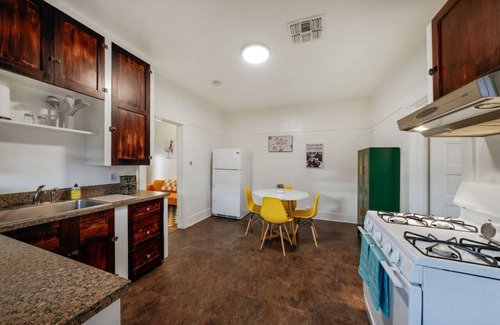 Feldman's Apartment | Mabel Unit #1 (Mike Morgan)