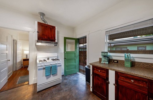 Feldman's Apartment | Mabel Unit #1 (Mike Morgan)