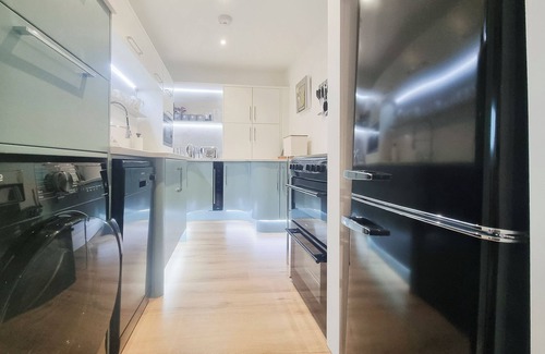 Sudbury Cottage | Mac Shack Cottage - UK32376