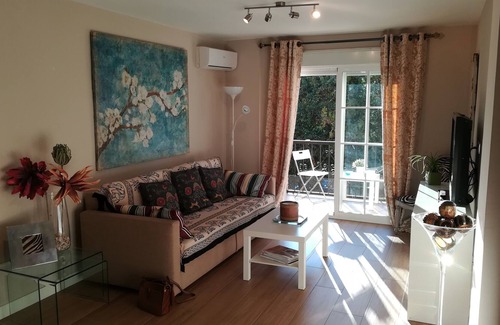 La Paz-Las Golondrinas Apartment | MACARENA TOURNAMENT- BRIGHT, MODERN AND ALL BRAND NEW. LARGE. WIFI AND 7 PAX