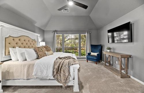 McNeil House | Machete Place